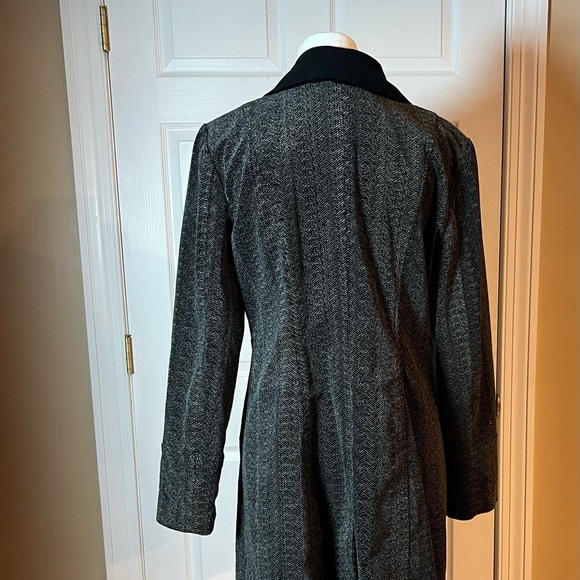 VGT D. Terrell Black Grey Chevron Print Mid Length Button Coat Size 12 Cotton - Picture 5 of 7